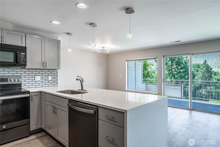 Property Photo: 808 W Manson Highway B202 WA 98816