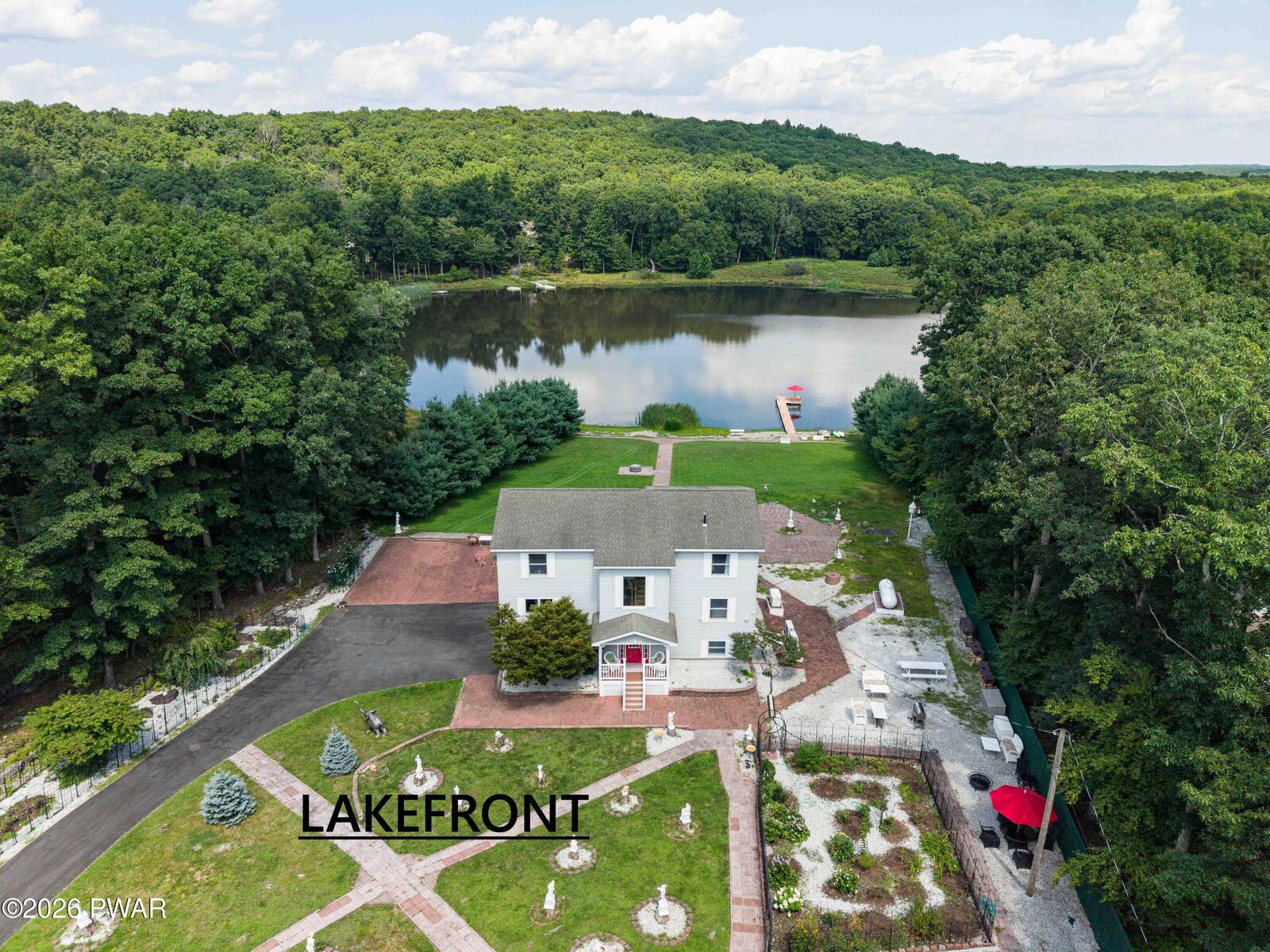 Property Photo:  127 High Meadow Drive  PA 18337 