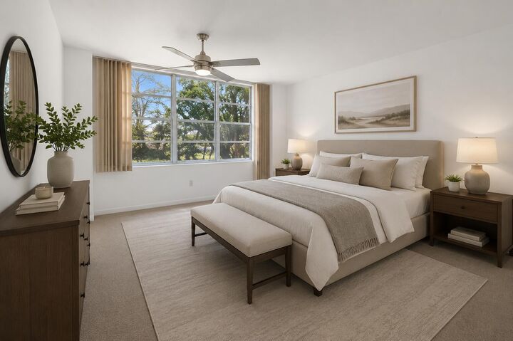 Property Photo:  1100 Saint Charles Place 203  FL 33026 