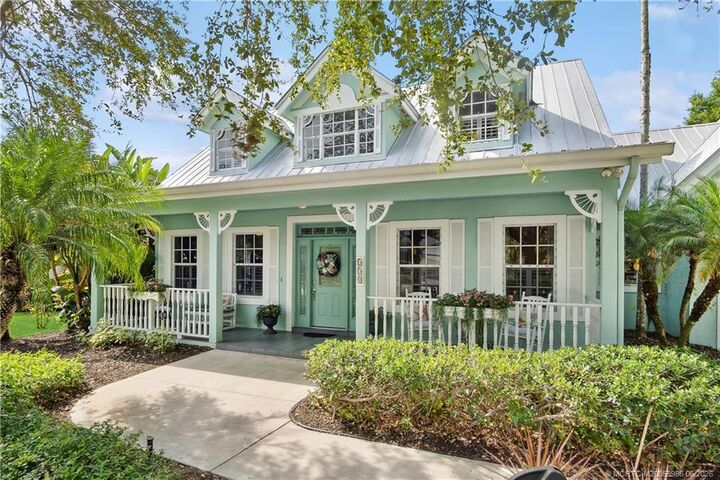 Property Photo: 330 SE Southwood Trail FL 34997