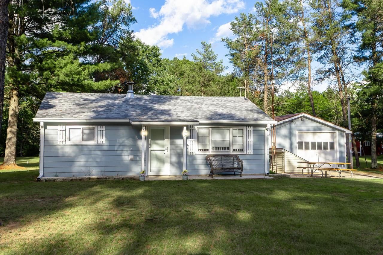Property Photo:  1172 W 13th Court  WI 54613 