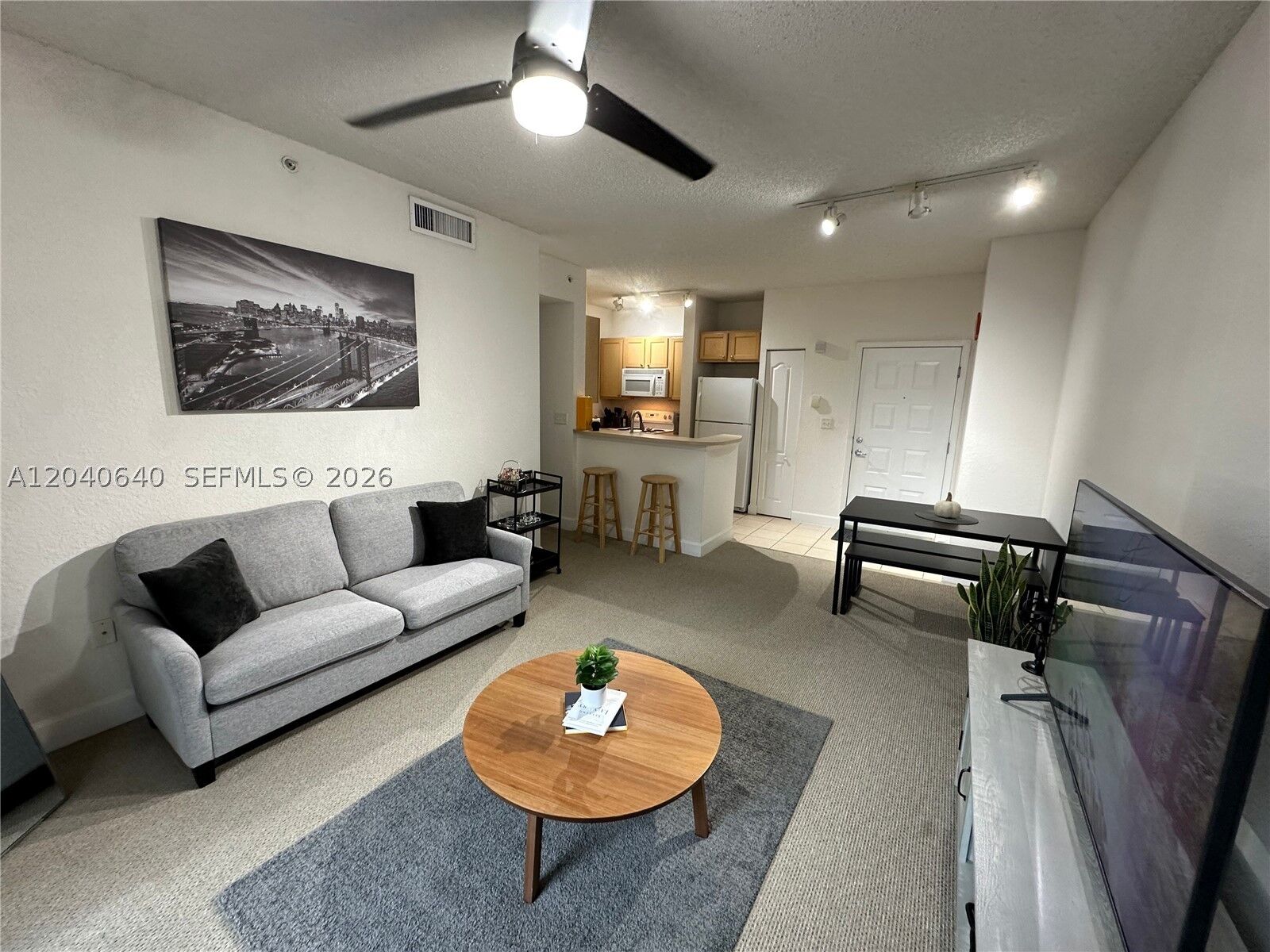 Property Photo: 6001 SW 70th St 621 FL 33143