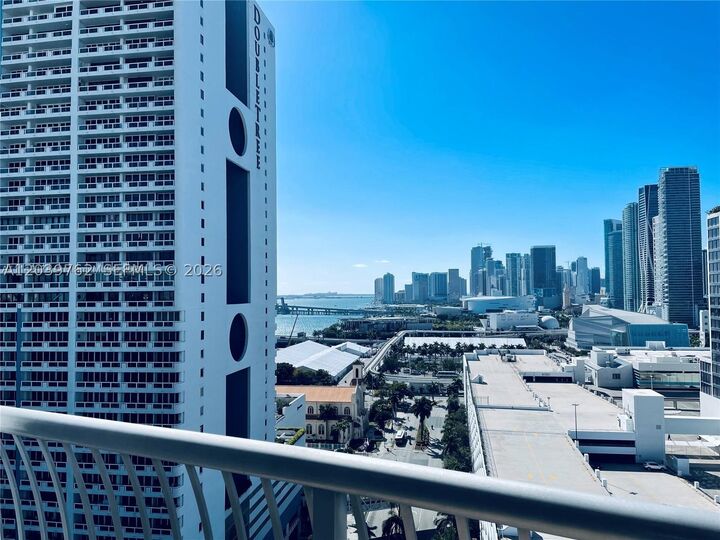 Property Photo: 1750 N Bayshore Dr 2112 FL 33132