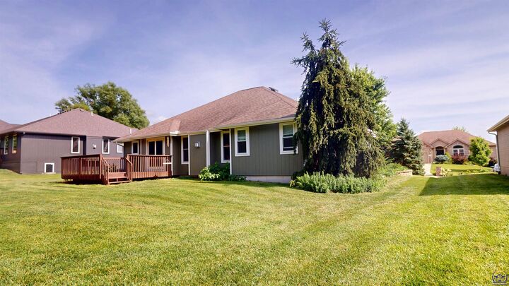 Property Photo:  3404 SE 39th Ter  KS 66609 