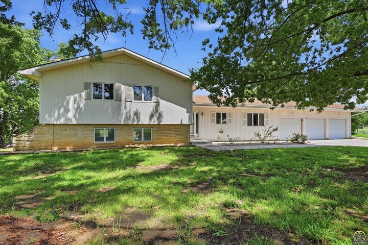 Property Photo:  10720 NW 86th St  KS 66539 