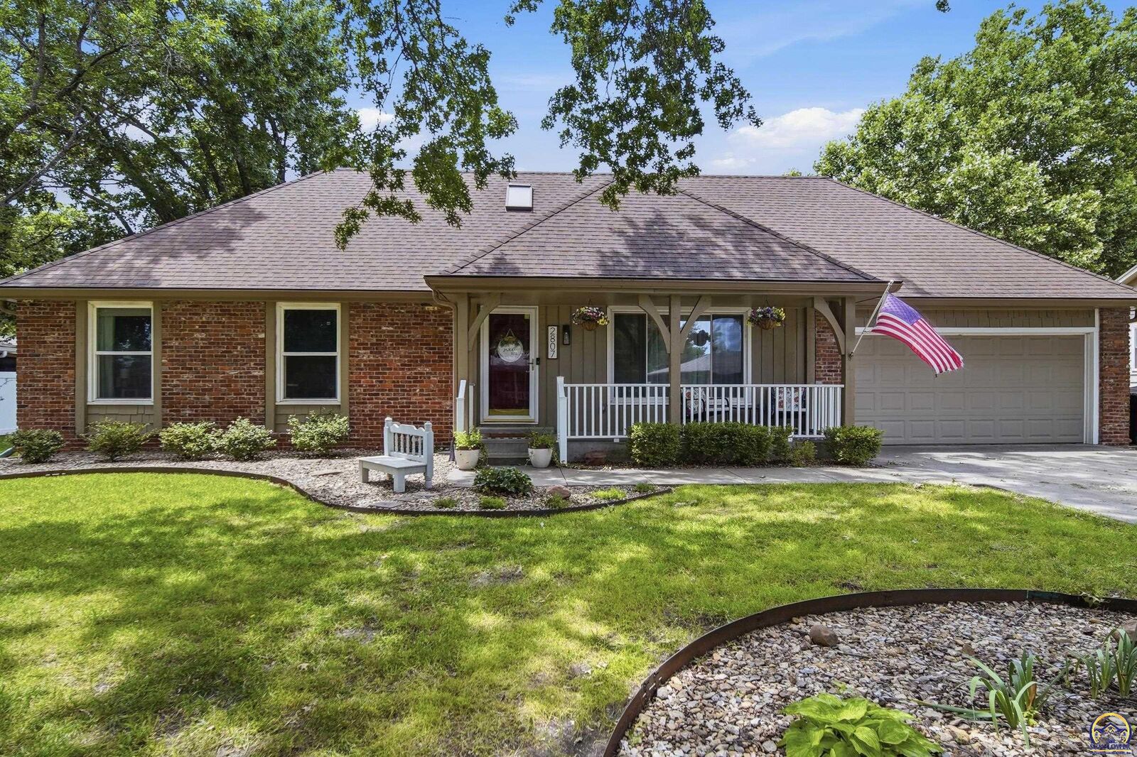 Property Photo: 2807 SW Maupin Ln KS 66614