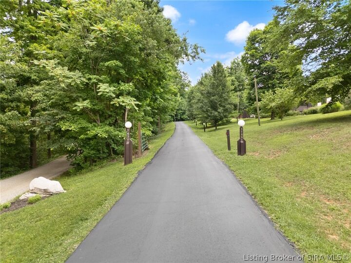 Property Photo: 7438 Kensington Road IN 47136