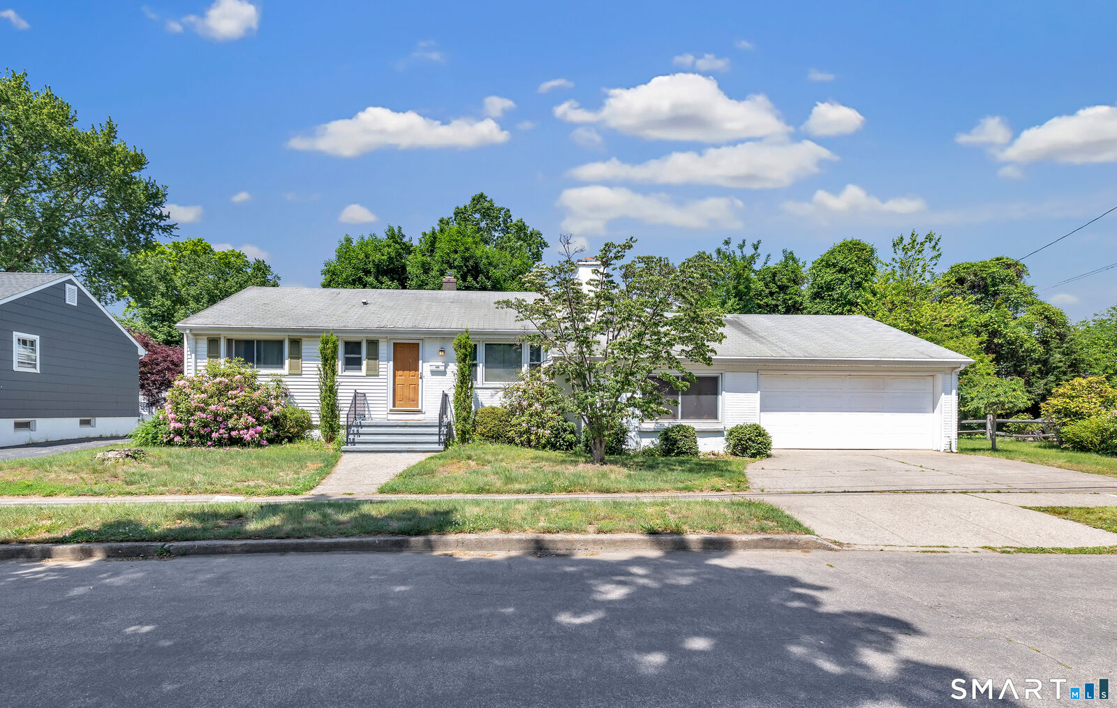 Property Photo:  102 Geneva Terrace  CT 06824 