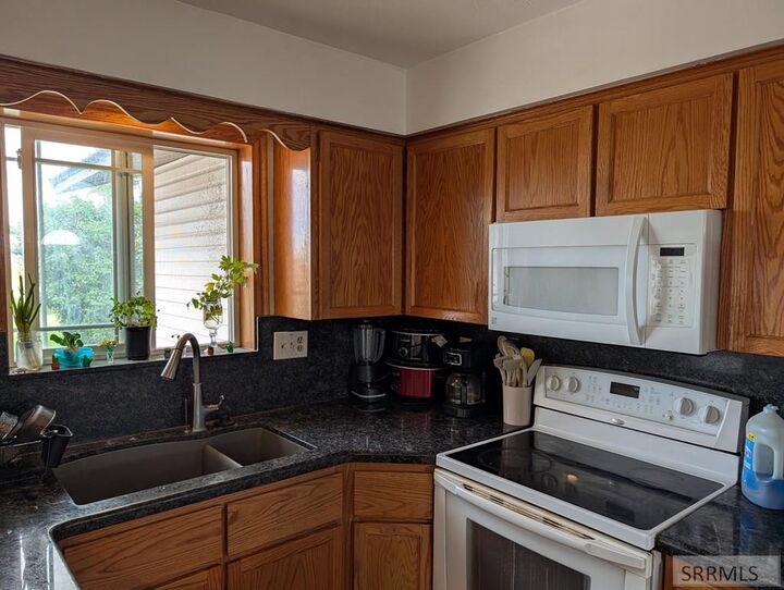 Property Photo:  58 N 4100 E  ID 83442 