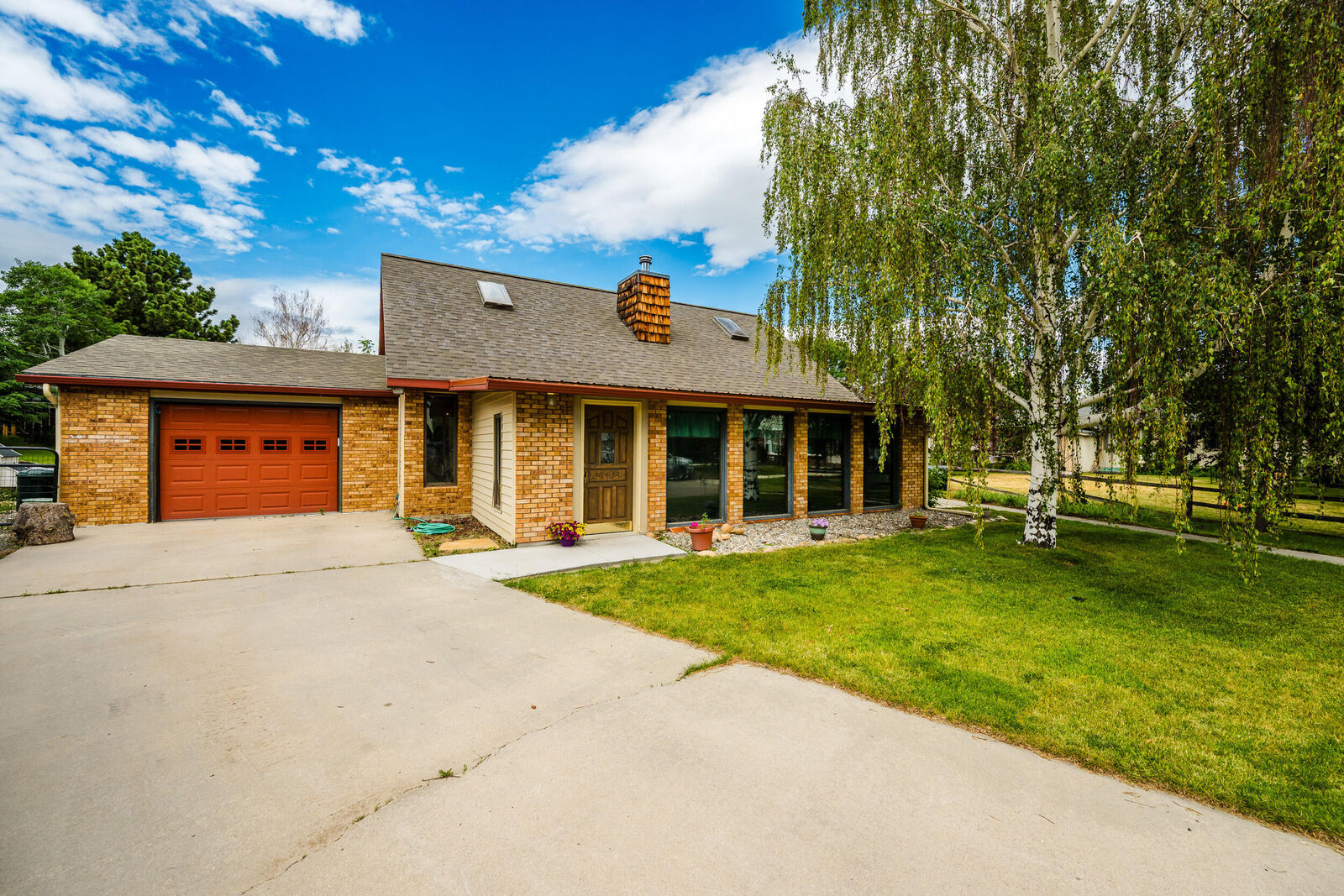 Property Photo:  500 Fullerton Avenue  WY 82834 