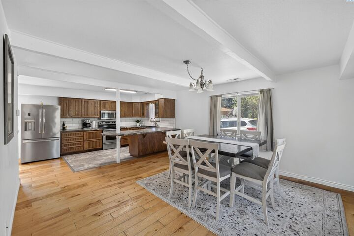 Property Photo:  509 W Wagon Wheel Pr NW  WA 99320 