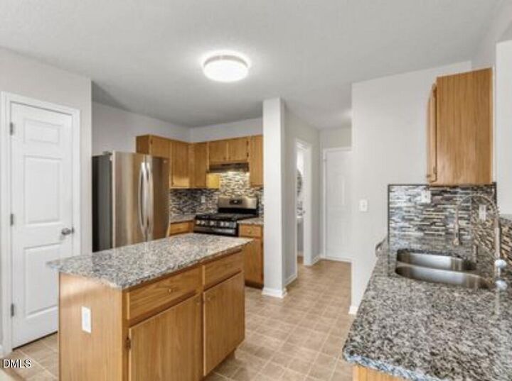Property Photo: 815 Homestead Park Drive NC 27502