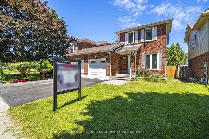 Photo de la propriété:  42 Hewitt Crescent  ON L1S 7A4 
