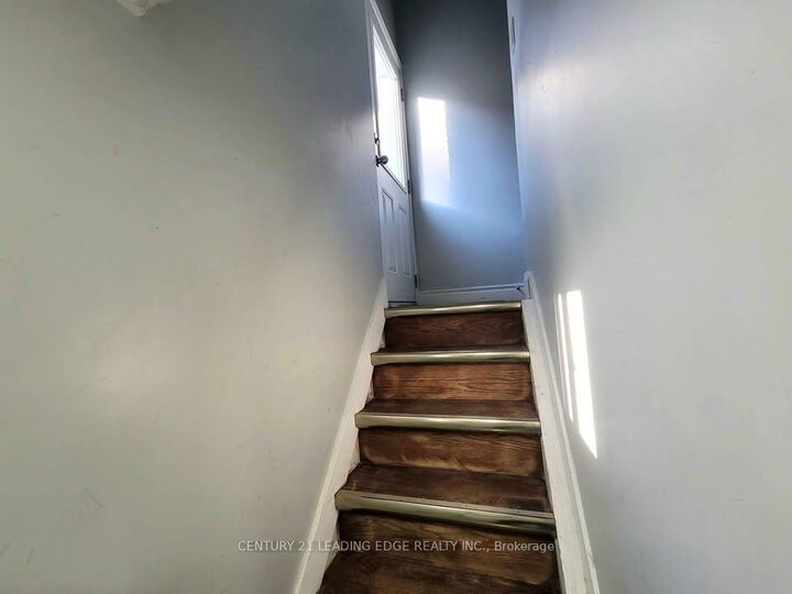 Property Photo:  105 Wye Valley Road  ON M1P 2A7 
