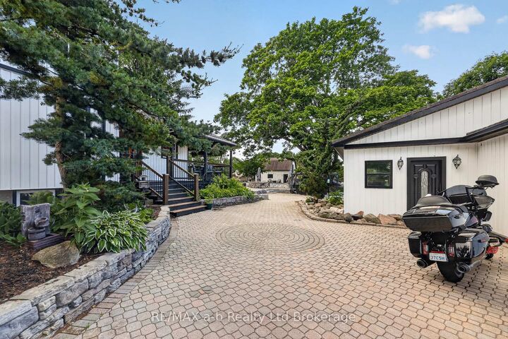 Property Photo: 148 Dover Street ON N0J 1R0