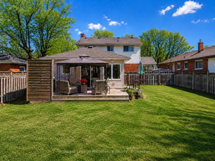 Property Photo: 49 Plaza Square ON K8N 4J2