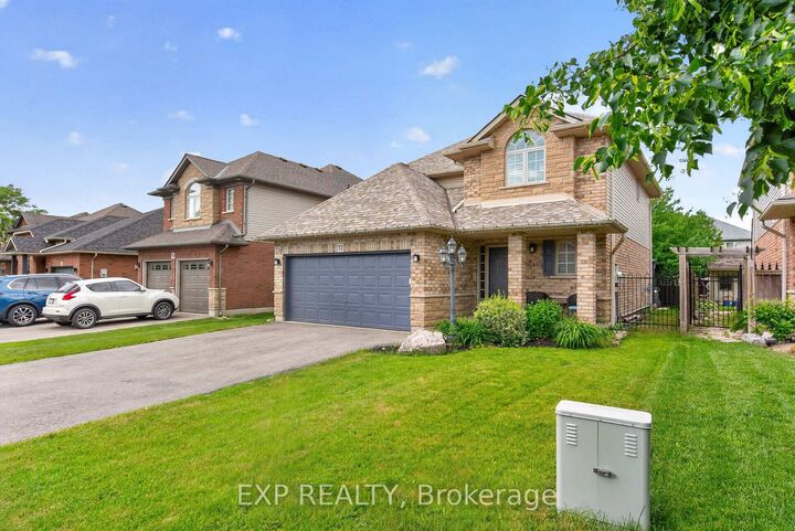 Property Photo: 72 Etherington Crescent ON L0R 1C0