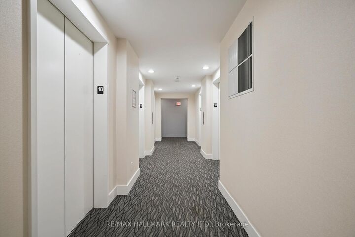 Property Photo: 2200 Lake Shore Boulevard W 1809 ON M8V 1A4