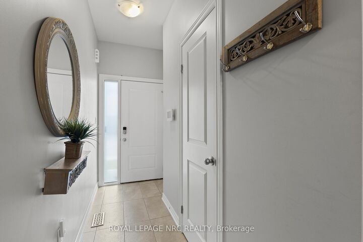Property Photo: 377 Glancaster Road 15 ON L9G 0G4