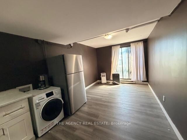 Property Photo:  91 Thames Street S 310  ON N5C 2T2 