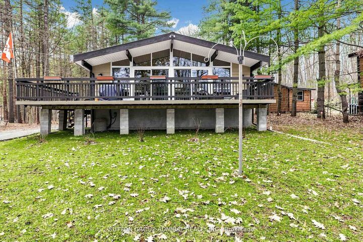 28 Timcourt Drive — photo 1