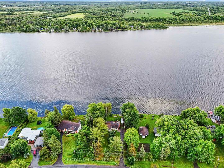 Property Photo: 2466 Fairmile Road N ON K0G 1J0