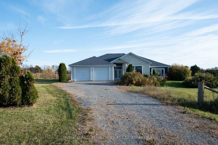 Property Photo: 10 North Shore Road ON K7G 2V6
