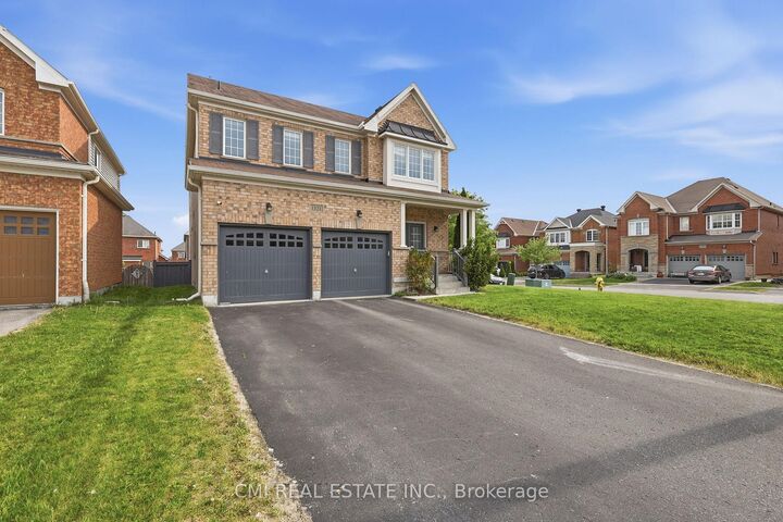 Property Photo:  1321 Kenmark Avenue  ON L1K 0N3 
