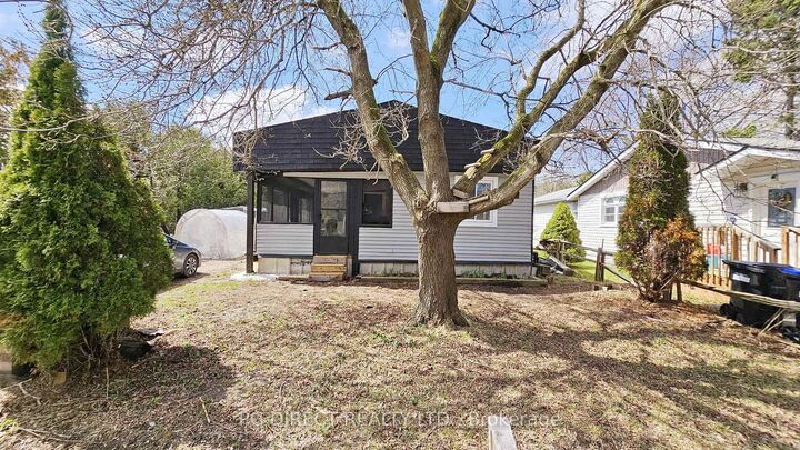 Property Photo: 2 Shamrock Crescent ON L3W 0A5