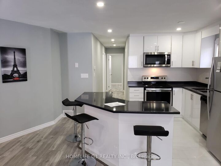 Property Photo: 137 Columbia Avenue ON N6H 2K3
