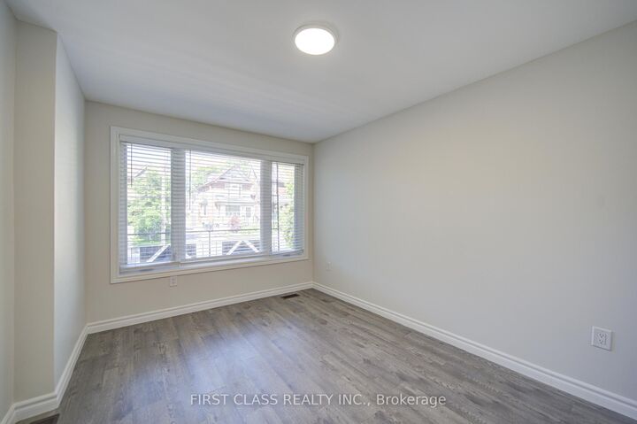 Property Photo: 427 Leslie Street ON M4M 3E3