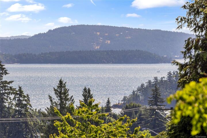Property Photo: 10056 Victoria Rd BC V0R 1K2