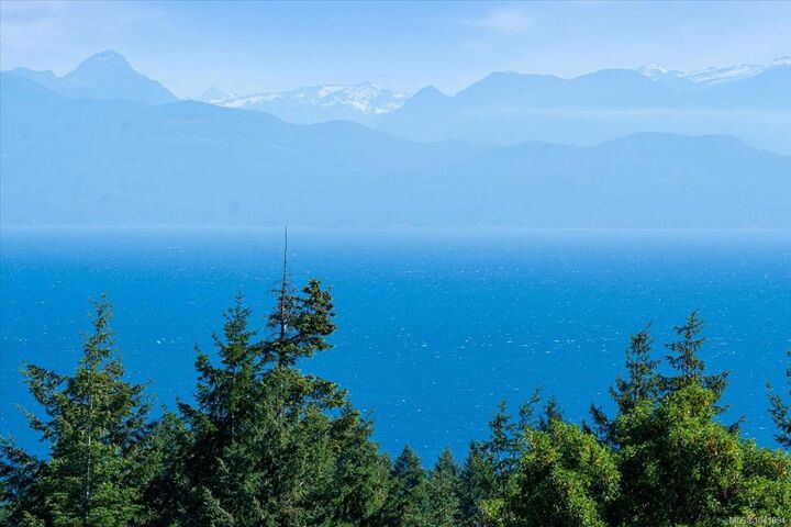 Property Photo: 4949 Dixon Lane BC V0R 2H0