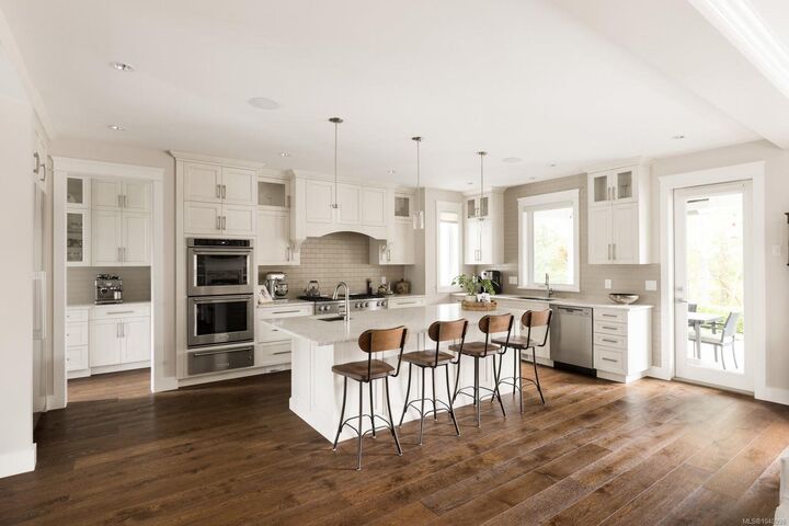 Property Photo: 1484 Pebble Pl BC V9B 0T4