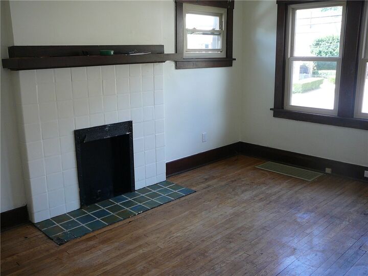 Property Photo:  25 Stanford 2  PA 15229 