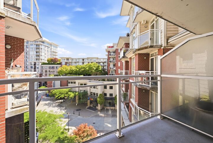 Property Photo:  4028 Knight Street 516  BC V5N 5Y8 