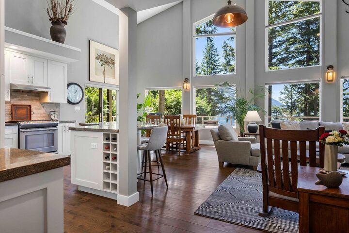 Property Photo: 6970 Rockwell Drive BC V0M 1K0