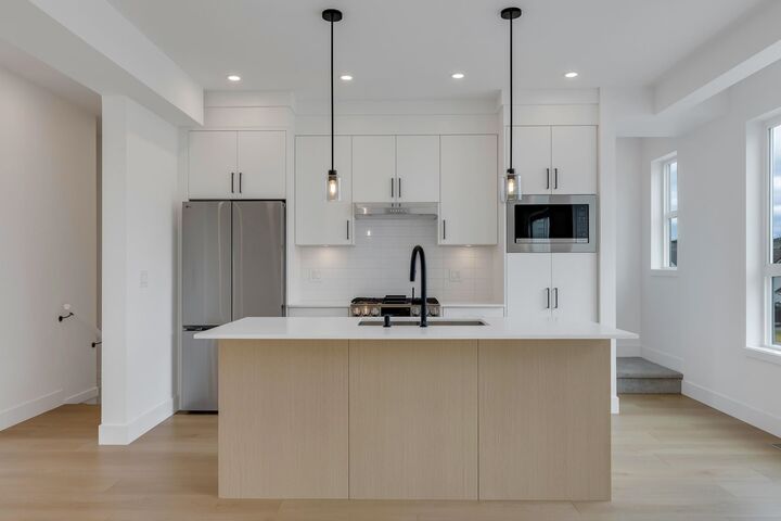 Property Photo:  30501 Robin Drive 22  BC V2T 0M5 