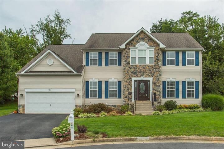 Property Photo:  38 La Quinta Court  WV 25414 
