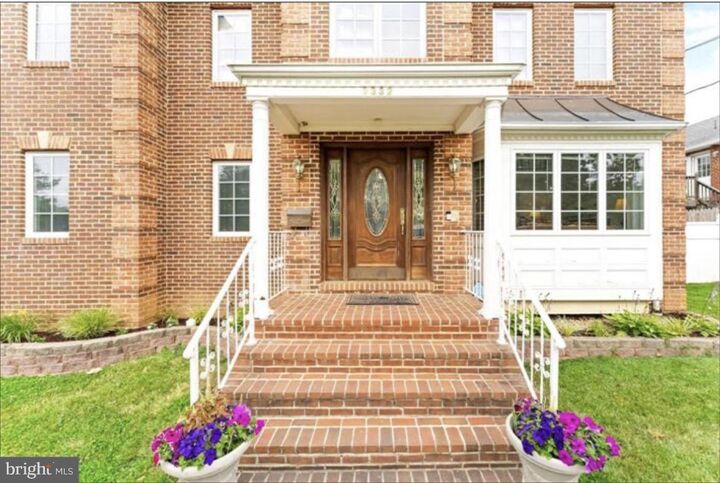 Property Photo: 3332 Freedom Place VA 22041
