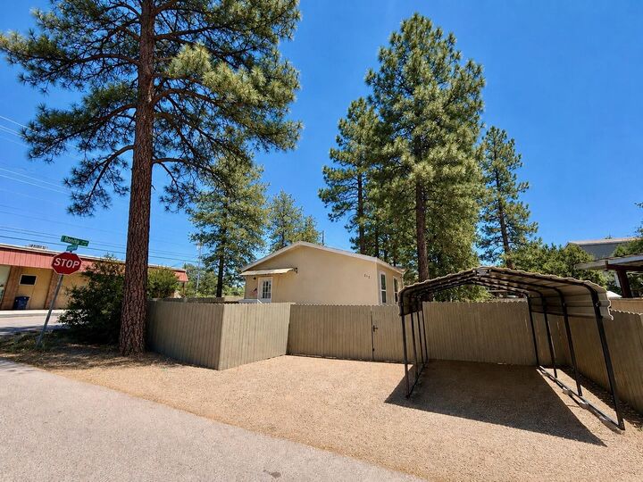 Property Photo: 311 S Mariposa Street AZ 85541