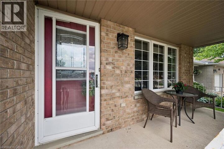 Property Photo:  454 Hibernia Street  ON N5A 5W3 