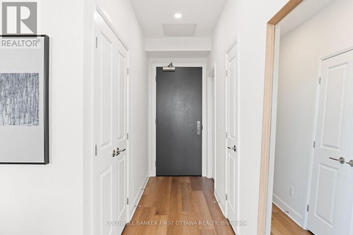 Property Photo:  520 Pimiwidon Street 101  ON K1K 5B4 
