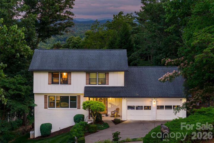 Property Photo:  24 Audubon Drive  NC 28804 