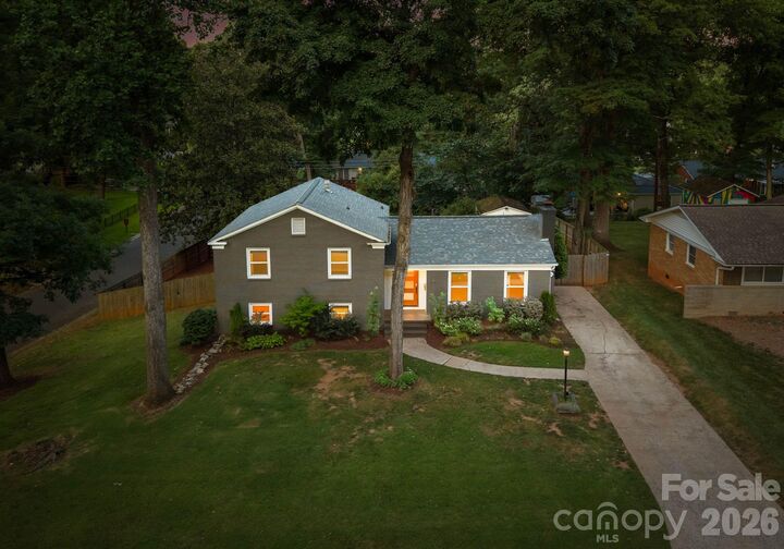 Property Photo:  5301 Glenham Drive  NC 28210 
