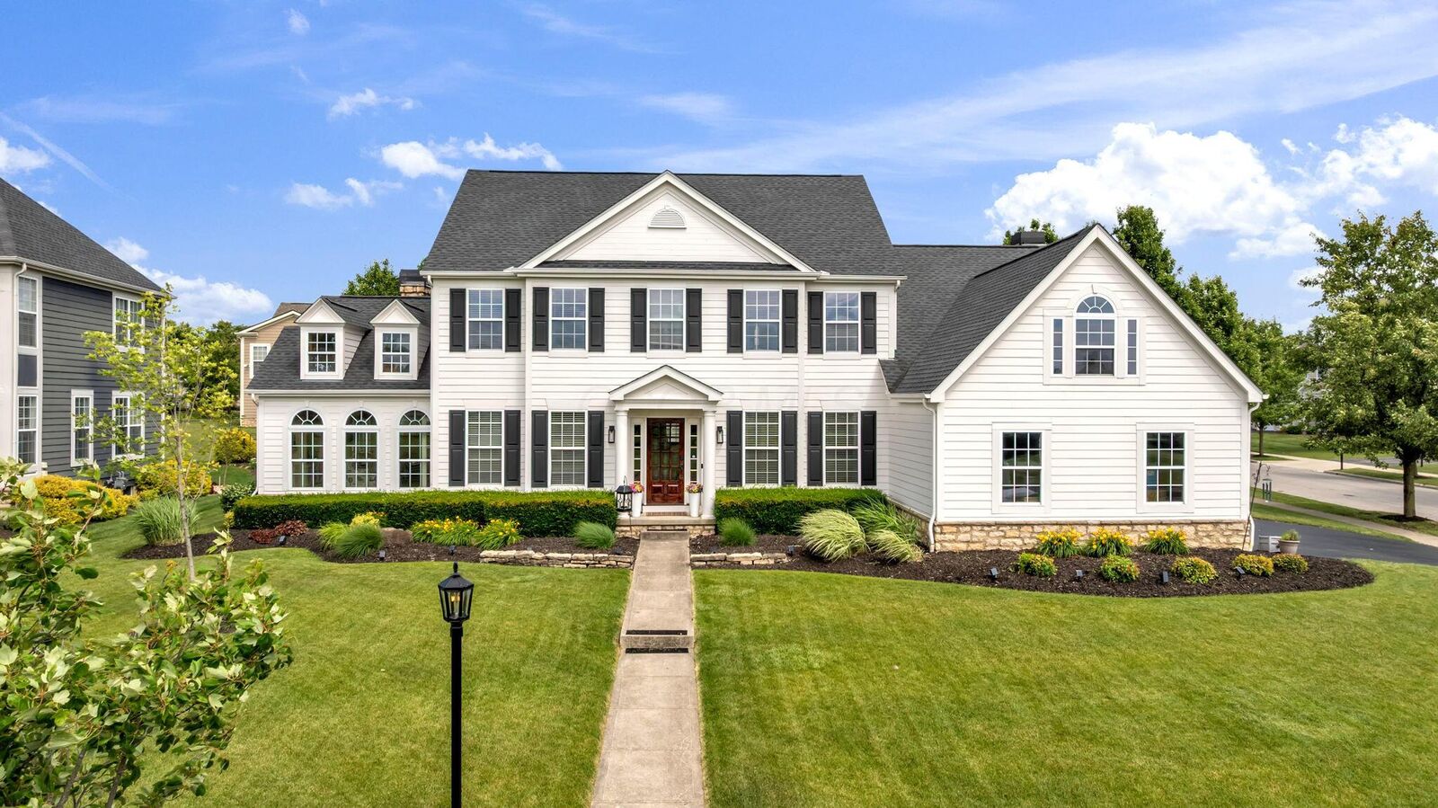 Property Photo:  7202 New Albany Links Drive  OH 43054 
