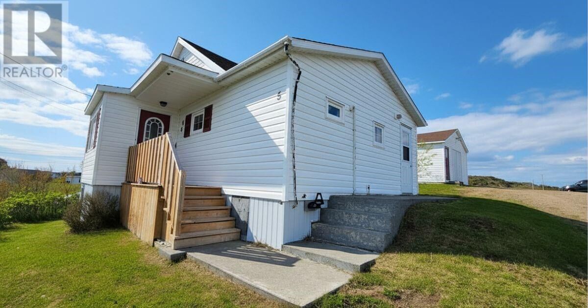 Property Photo:  5 Legges Hill North  NL A0G 1Y0 