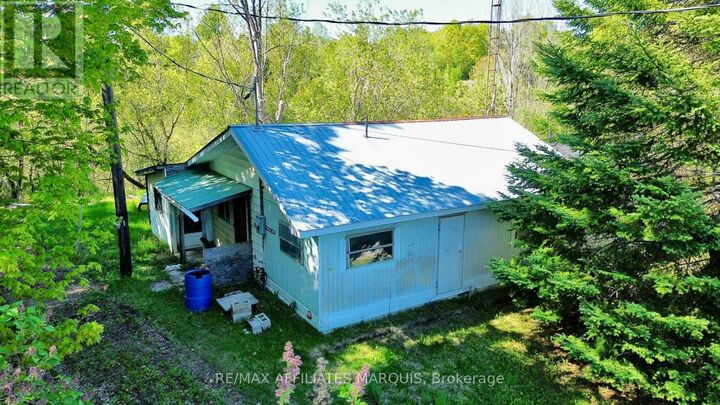 Property Photo: 1195 Thompson Road ON K0H 2E0