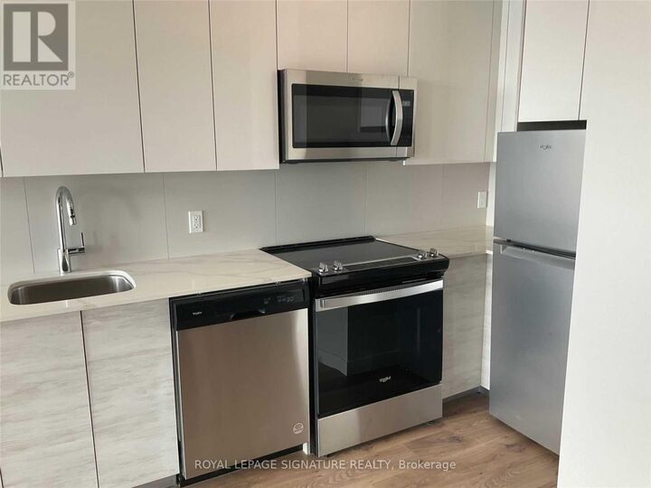 Property Photo:  60 Frederick Street 2811  ON N2H 0C7 