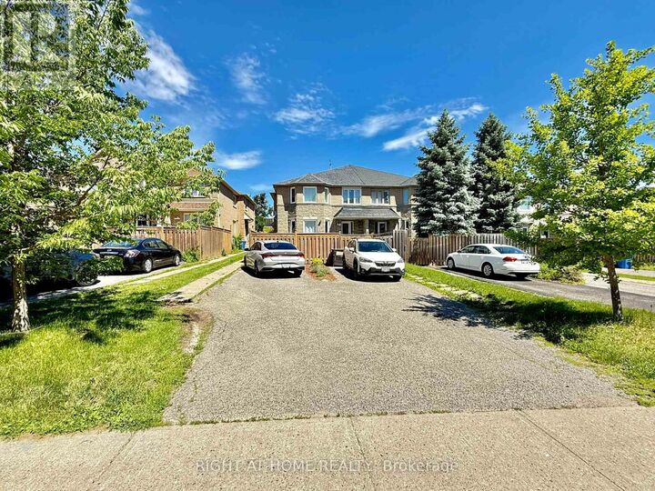 Property Photo:  569 Walpole Crescent  ON L3X 2B5 
